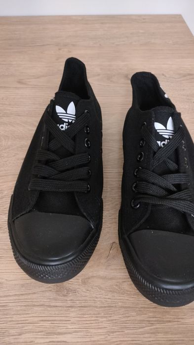 Nowe    trampki  unisex