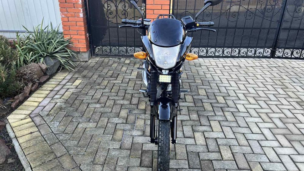 Продам мотоцикал у ідеальному стані  обєм 200 кубів.