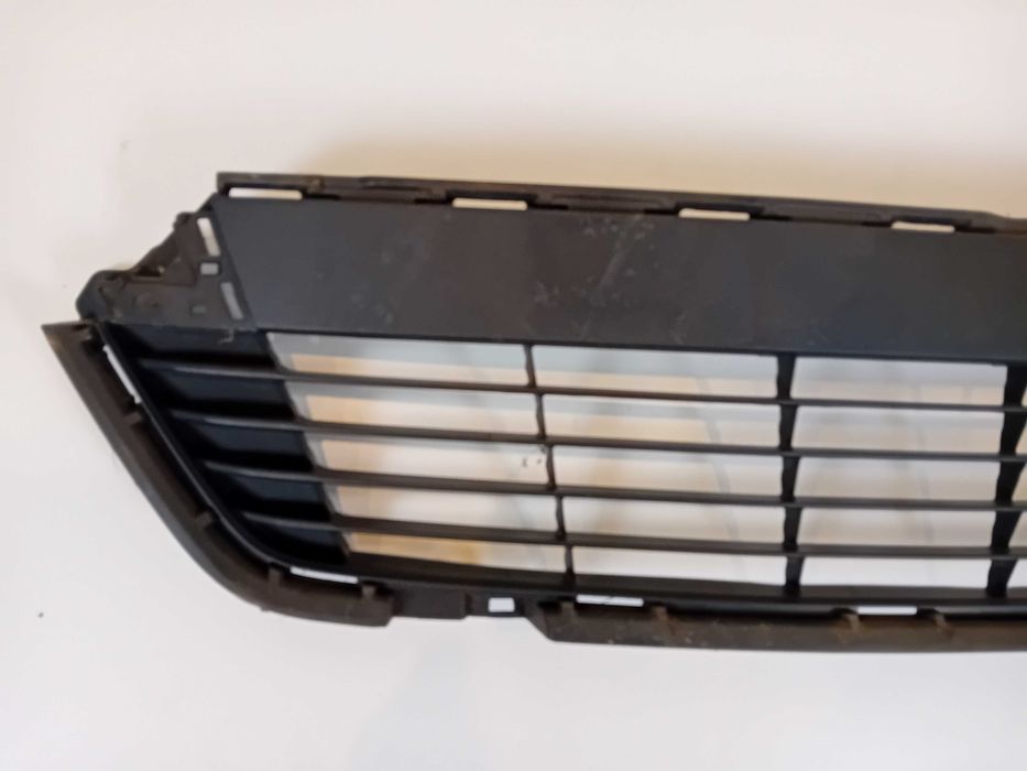 Atrapa Grill dolny Toyota Yaris III 11/14 r