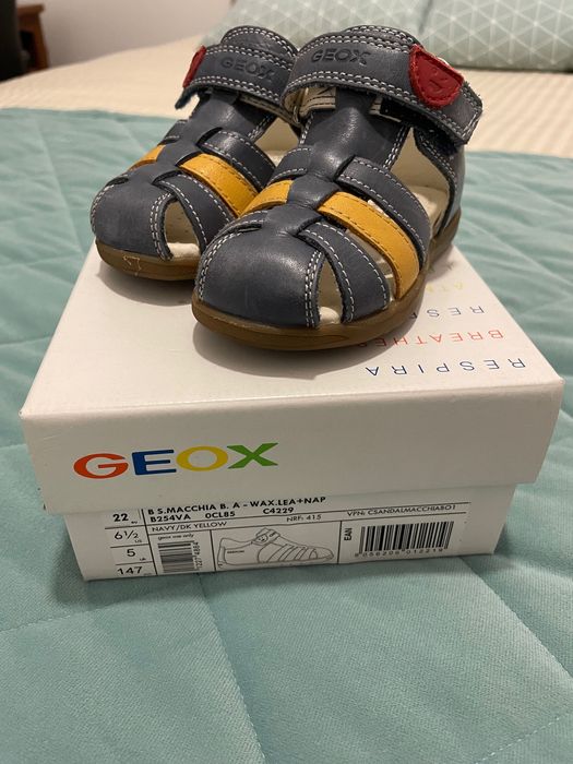 Vendo Sandálias Geox