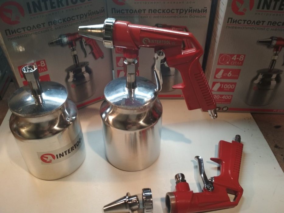 Пістолет піскоструйний пневматичний з метал. бачком INTERTOOL PT-0707