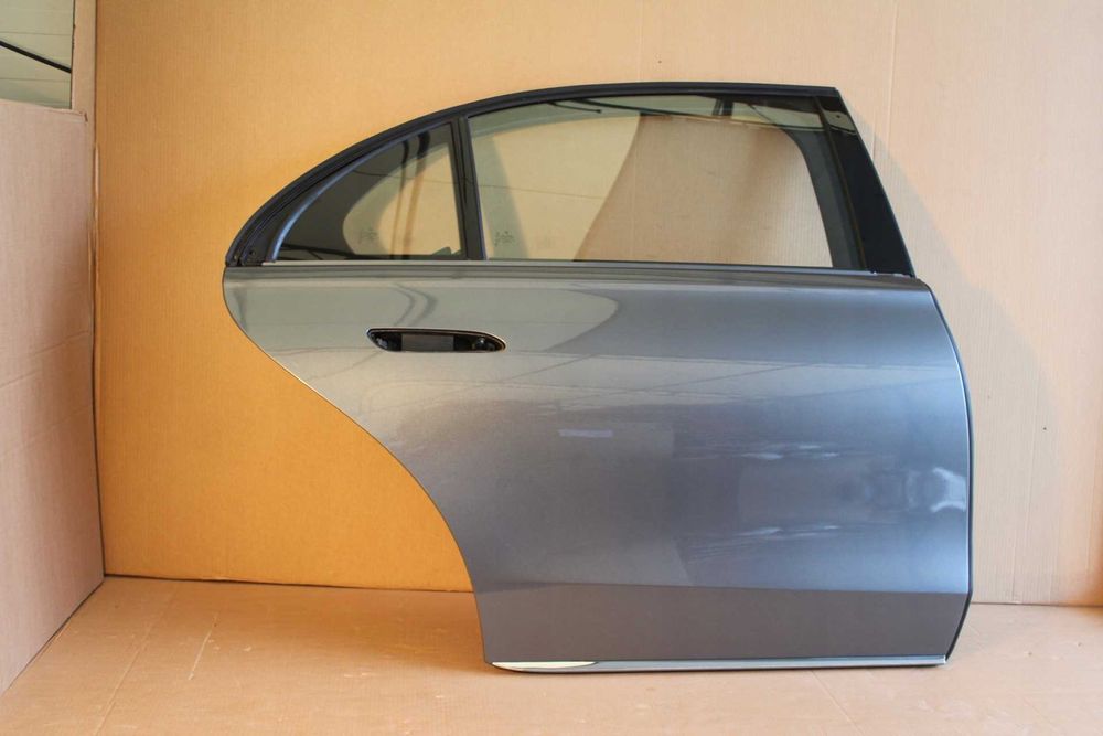 MERCEDES W223 S-Class Двері зад ліві праві