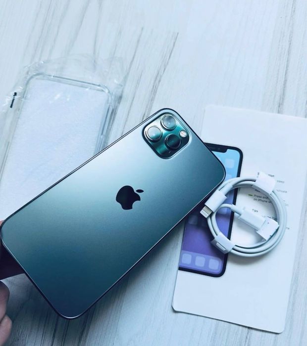 З гарантією iphone 12pro 128gb graphite neverlock 100%акумумулятор