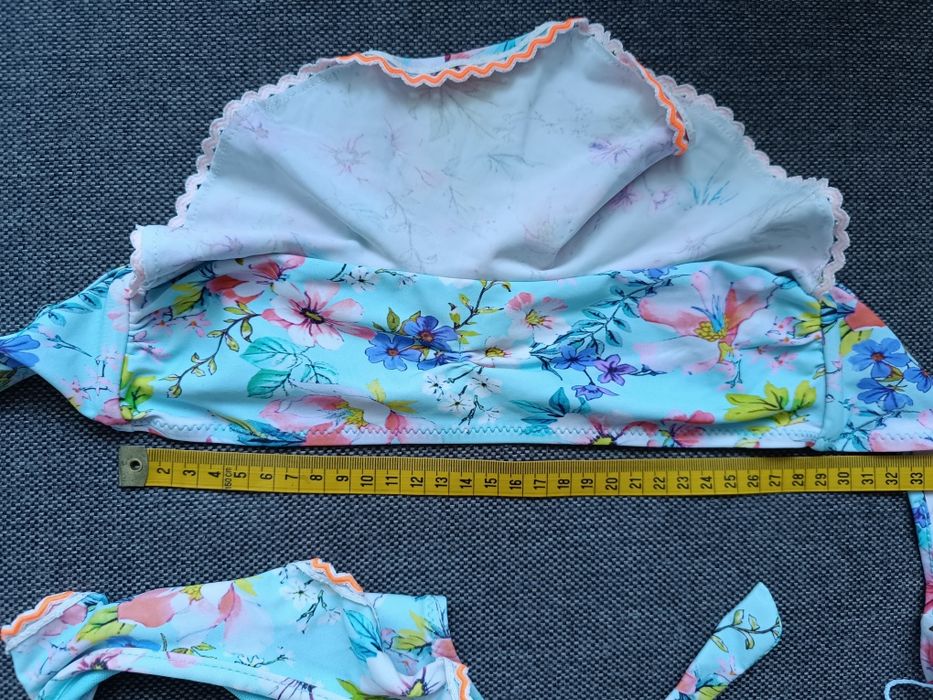 Strój kąpielowy jednoczęściowy r. 9-10 lat / 134-140 cm