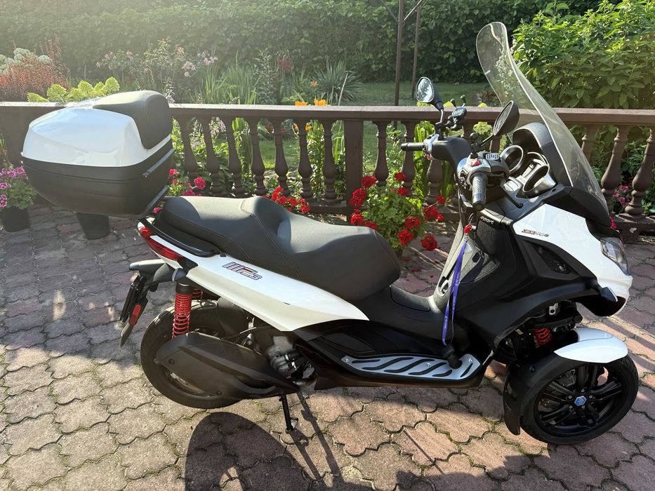 Piaggio MP3 300 HPE Sport - 1500 km, tuning wariatora, kufer, owiewka