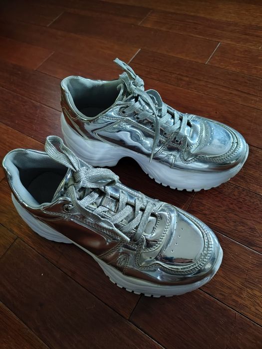 Srebrne sneakersy Deichmann by Rita Ora r. 39