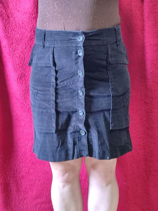 Чорна юбка жіноча