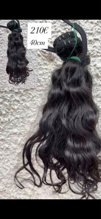 postiços e cabelos indianos disponíveis