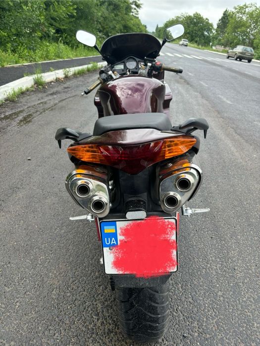 Продам мотоцикл VFR 800