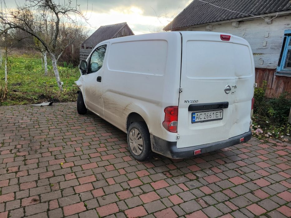 Продам  авто після дтп  авто, заводиться і їздде