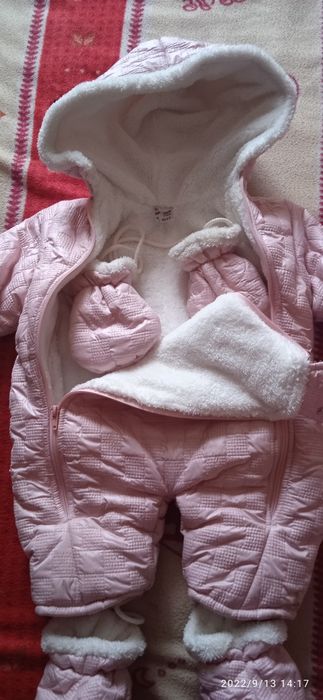 Продам дитячий комбінезон