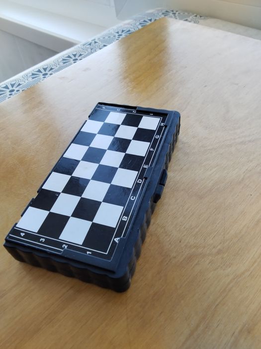 Шахматы ( мини) )карманные. Новые. Идеальное состояние.