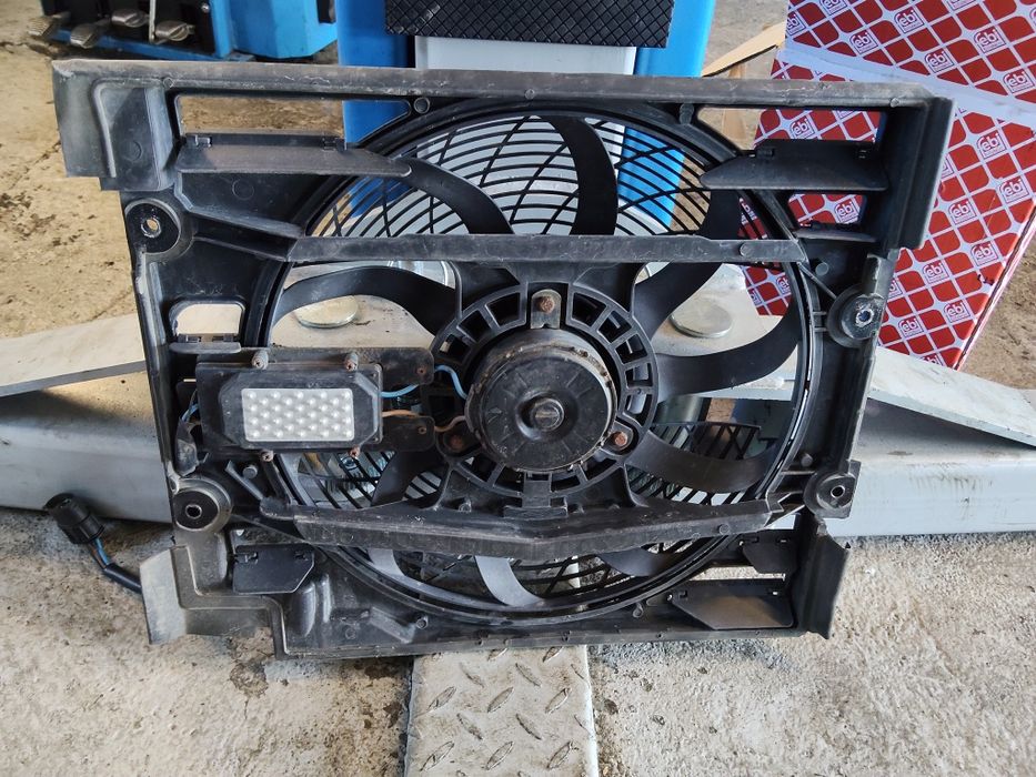 Sprawny wentylator klimatyzacji BMW E39 3 piny