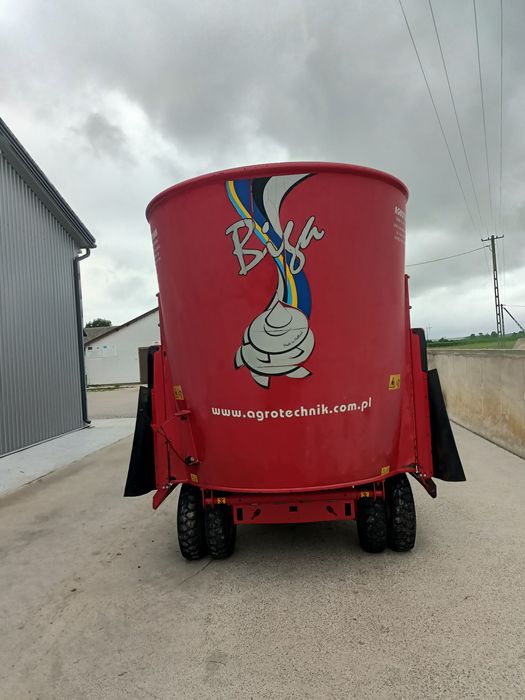 Wóz paszowy Peecon 10