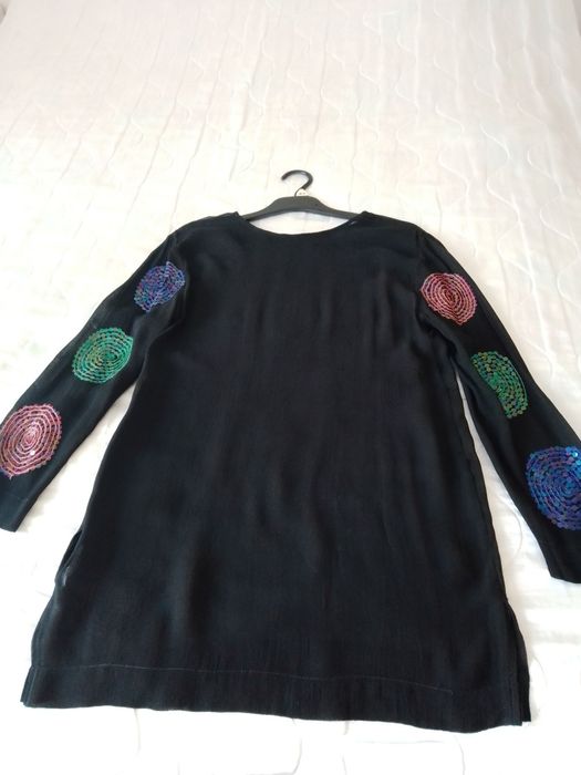 Bluzka z cekinami delikatny materiał