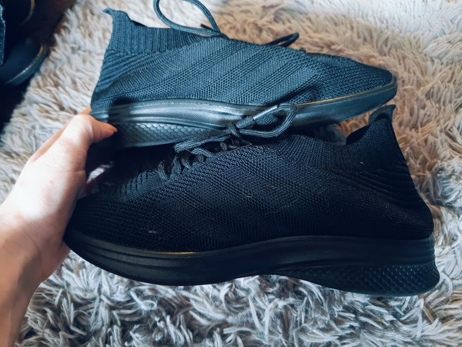 Lekkie czarne buty