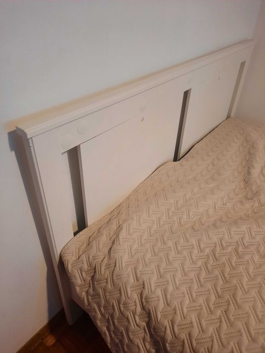 Cama de Casal branca