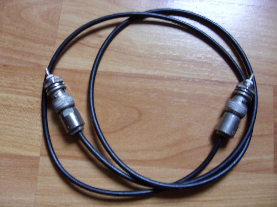 Кабель   для   осциллографа,   генератора.