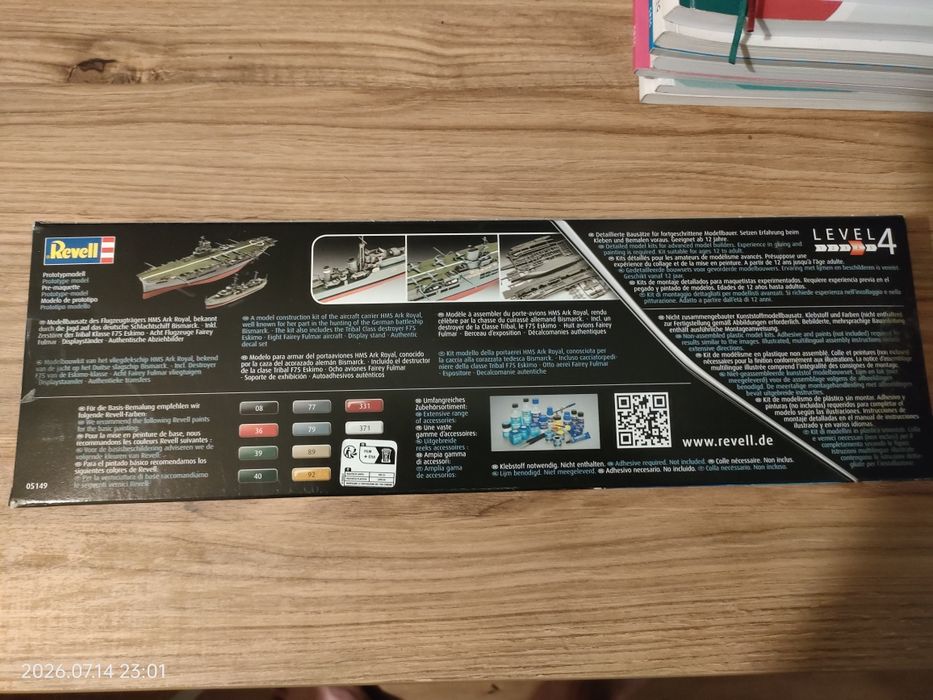 Model HMS Ark Royal Revell