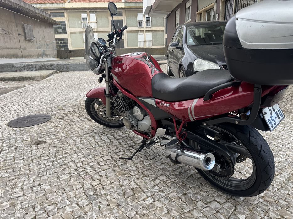 Moto xj 600  €1700