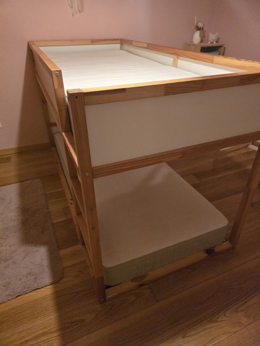 Cama / beliche Kura do Ikea