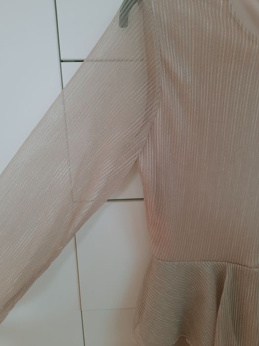 Efektowna sukienka rozmiar M