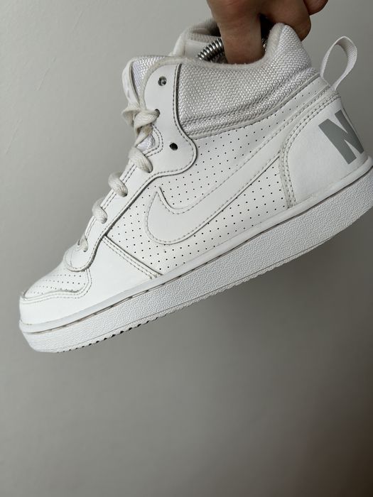 Białe nike court bought mid 37.5 wyprzedaz obuwie sportowe unisex