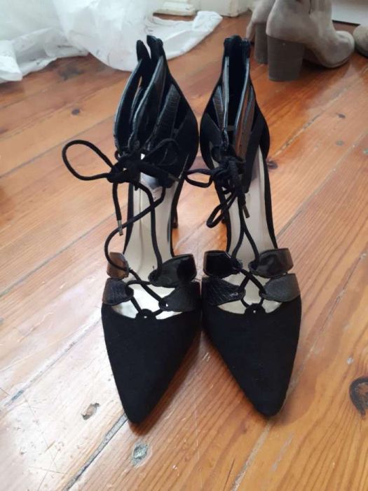Sapatos Salto
