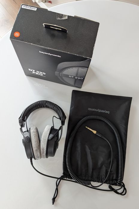 Beyerdynamic DT 990 PRO з апгрейдом від Custom Cans Mass Loading...