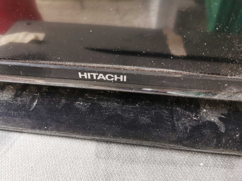 Vendo TV Hitachi avariada
