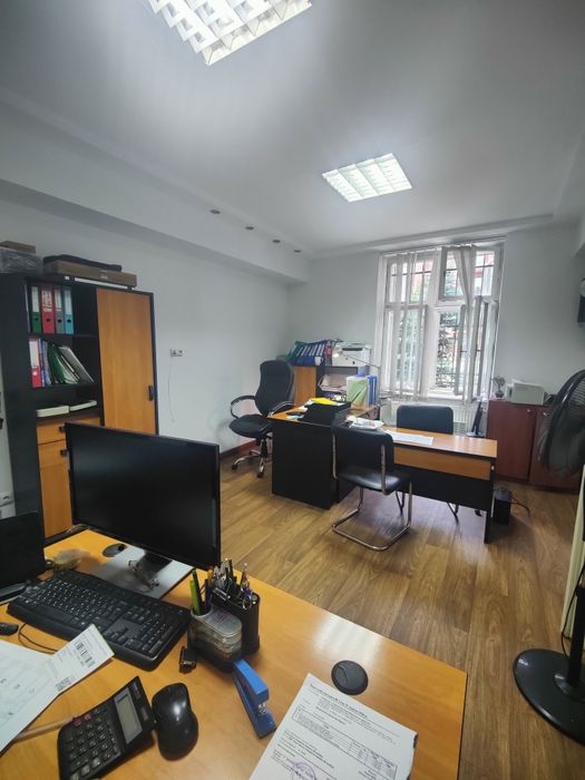Оренда Офіс Антоновича ( Коновальця) 100 м.кв, 4 Зали,ц 500 у.о