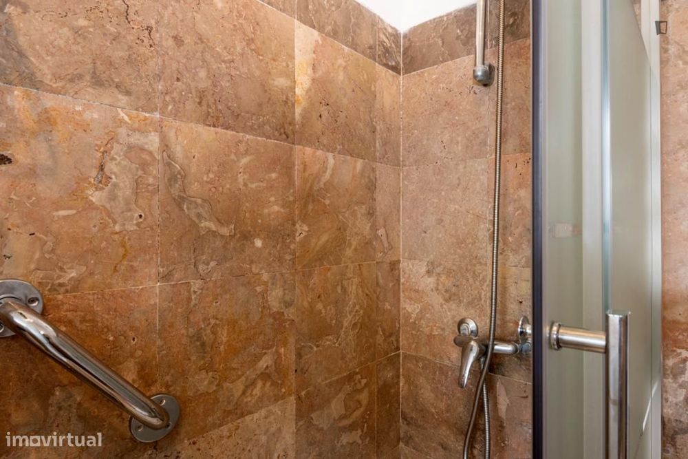 Quarto - localizado em Penha de França Lisbon