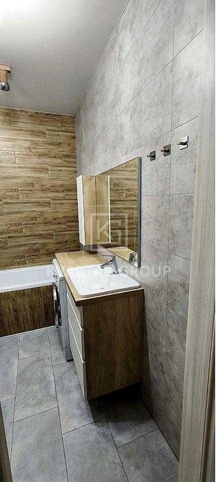 Продам ВЕЛИКУ 1к квартиру 48м2 з Ремонтом +Простора Кухня вітальня 30м2,Газ