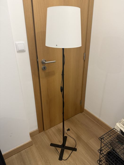Candeeiro de pé IKEA