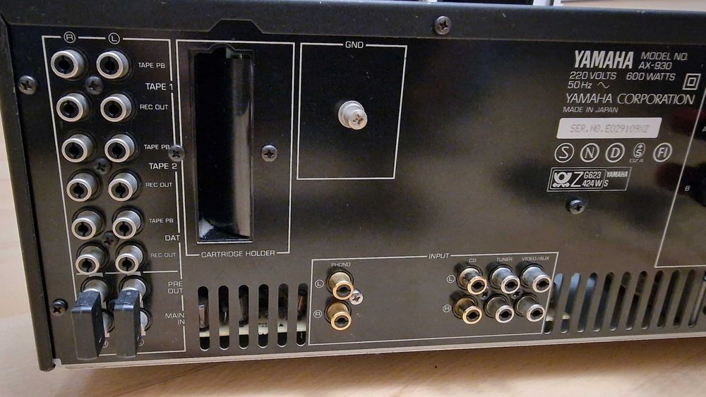 Yamaha AX-930 wzmacniacz