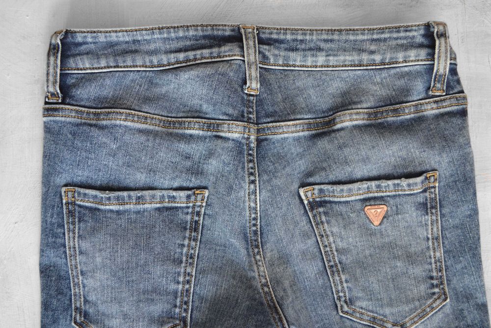jeansowe bermudy Guess szorty z wysokim stanem S/M