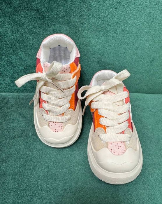 Дитяче взуття для дівчаток та хлопчиків весняні кросівки розмір 22-30