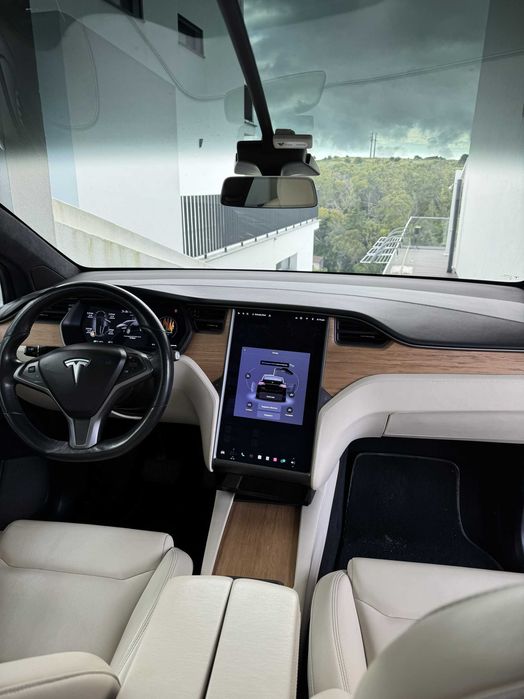 Tesla Model X dual Motor longe range
