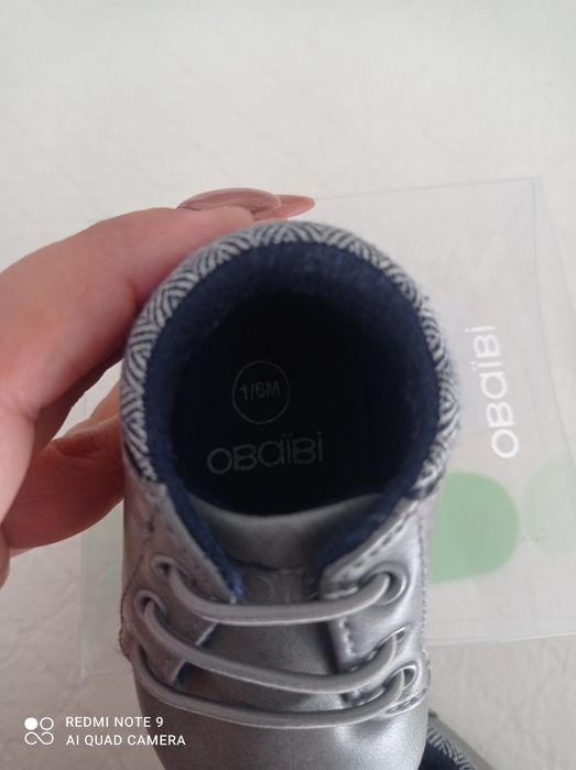 Vários sapatinhos bebê