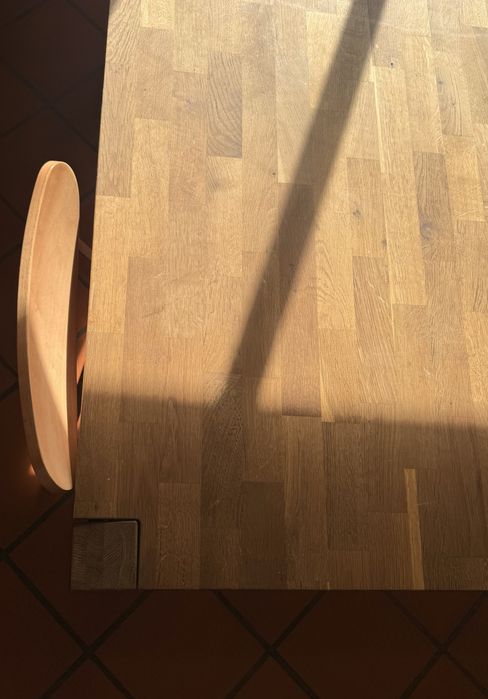 Mesa de madeira maciça
