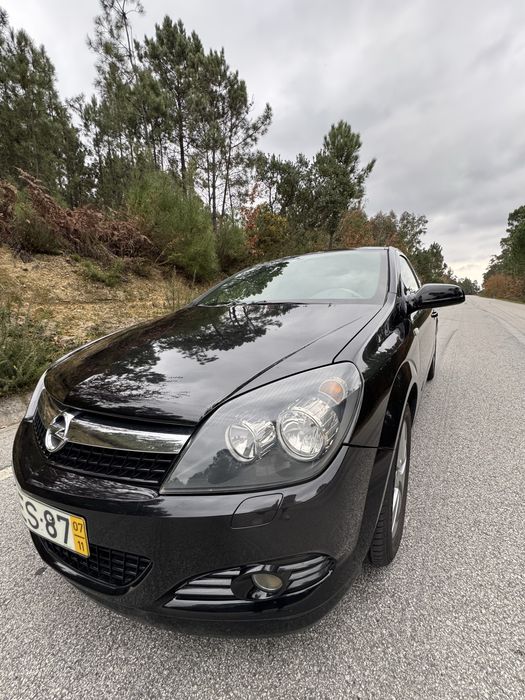 Opel Astra GTC 1.9