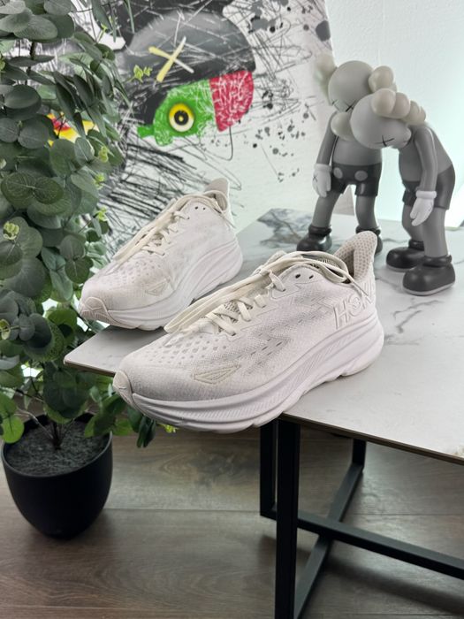Кросівки Hoka Clifton 9 40.5 розмір Е12697