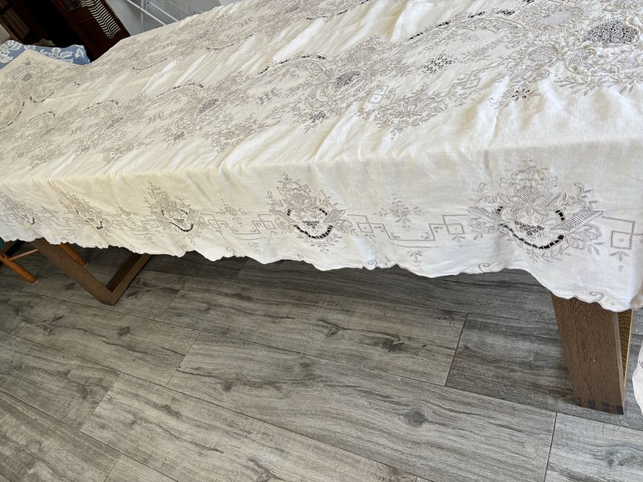 Toalha de mesa grande em linho com bordado feito à mão 394x175