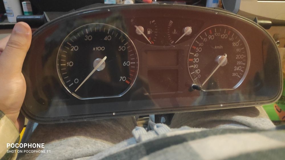 Vendo peças auto em bom estado laguna2 ano 2001