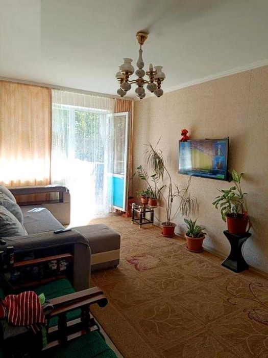 Продам 3-к квартиру з ремонтом, 3/5 эт, в центрі Черемушок (3-025-265 ОФ)
