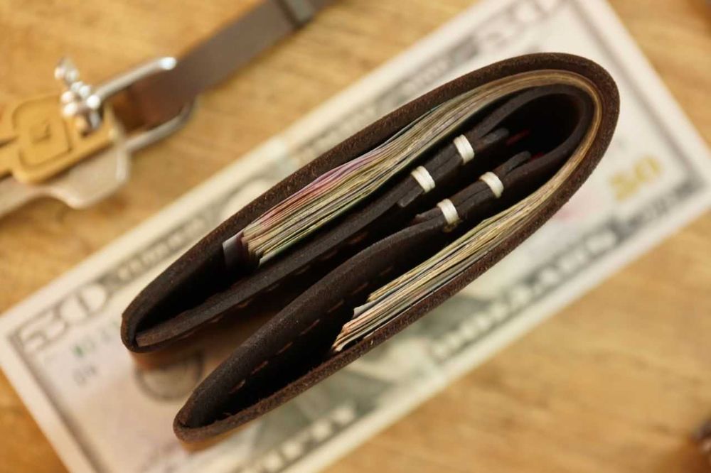 Брутальний чоловічий шкіряний гаманець HARDY з натуральної шкіри