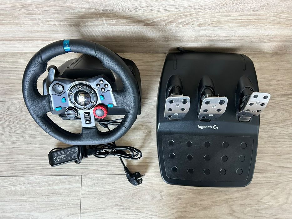 Zestaw kierownica pedały Logitech g29