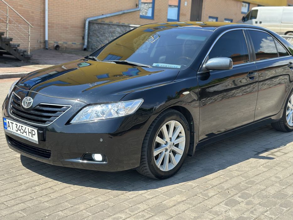 Продам TOYOTA Camry