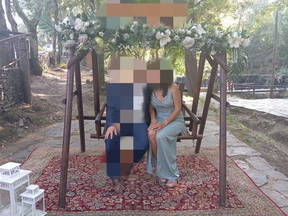 Vestido verde água, aveludado e acetinado