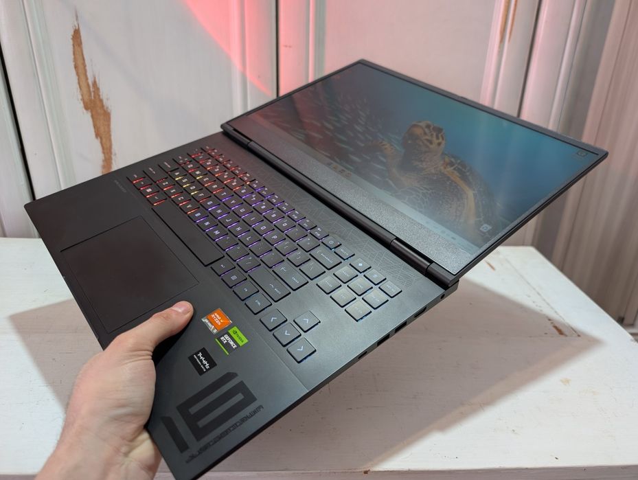 ігровий HP Omen _Ryzen 5-7640hs_RTX 4050_16,1"